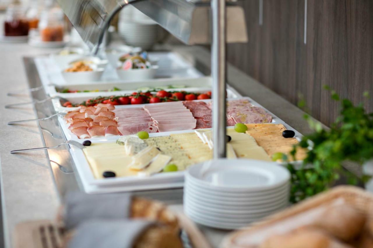Jufa Hotel Schloss Roethelstein 아드몬트 외부 사진